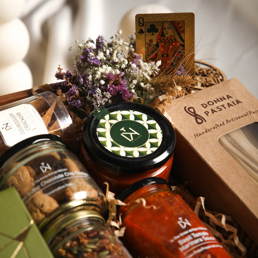 Eggless Elegance Gift Tray Luxury