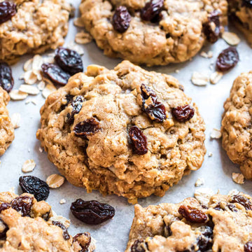 Oatmeal And Black Currant Cookies