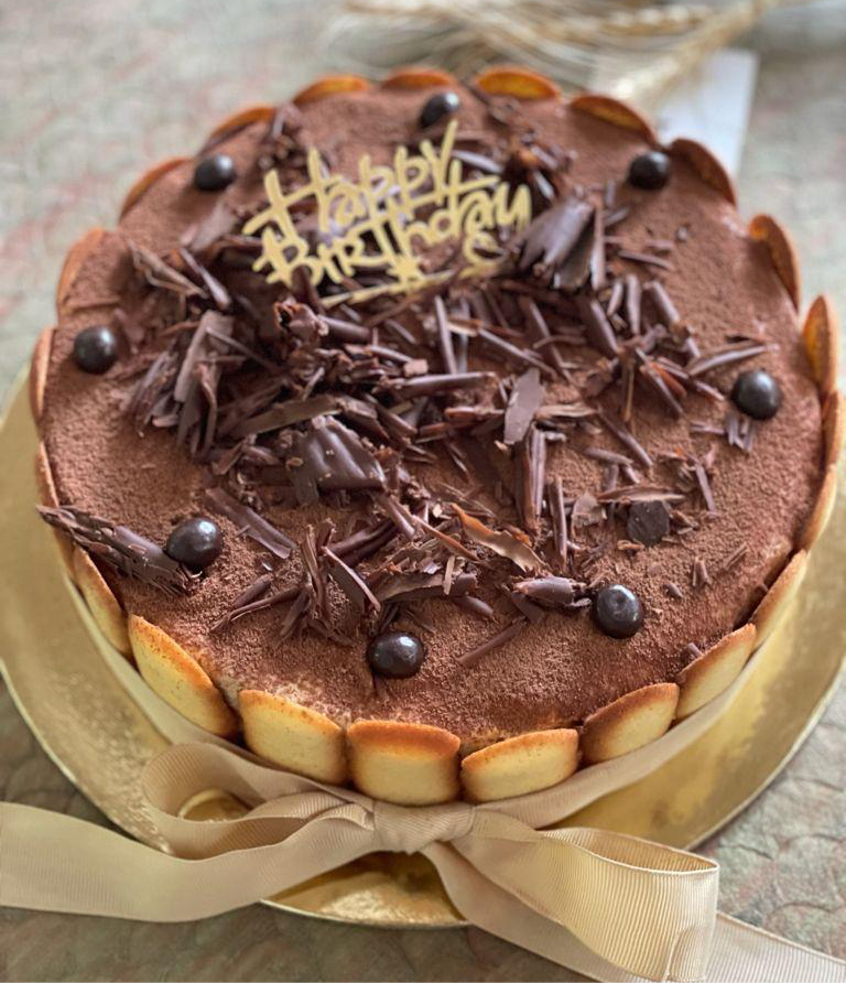 Classic Tiramisu Cake