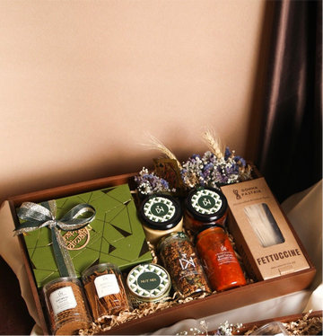 Eggless Elegance Gift Tray Luxury